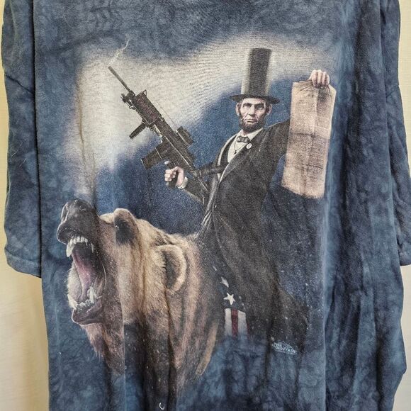 The Mountain Blue Abraham Lincoln The Emancipator Grizzly T-Shirt Size 3X - Picture 3 of 6